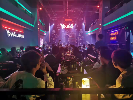 备注:00后刘坚等合伙开的live house
